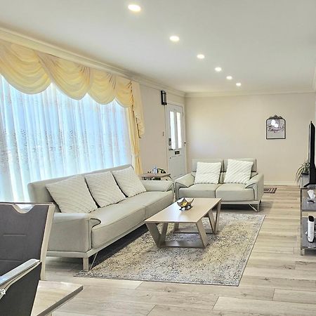 Luxurious Cozy House In Bluffs With Lake View Villa Toronto Buitenkant foto