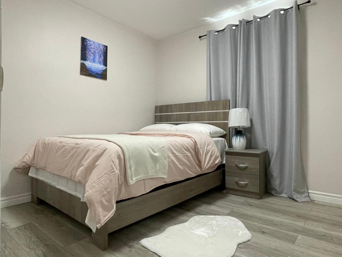 Luxurious Cozy House In Bluffs With Lake View Villa Toronto Buitenkant foto