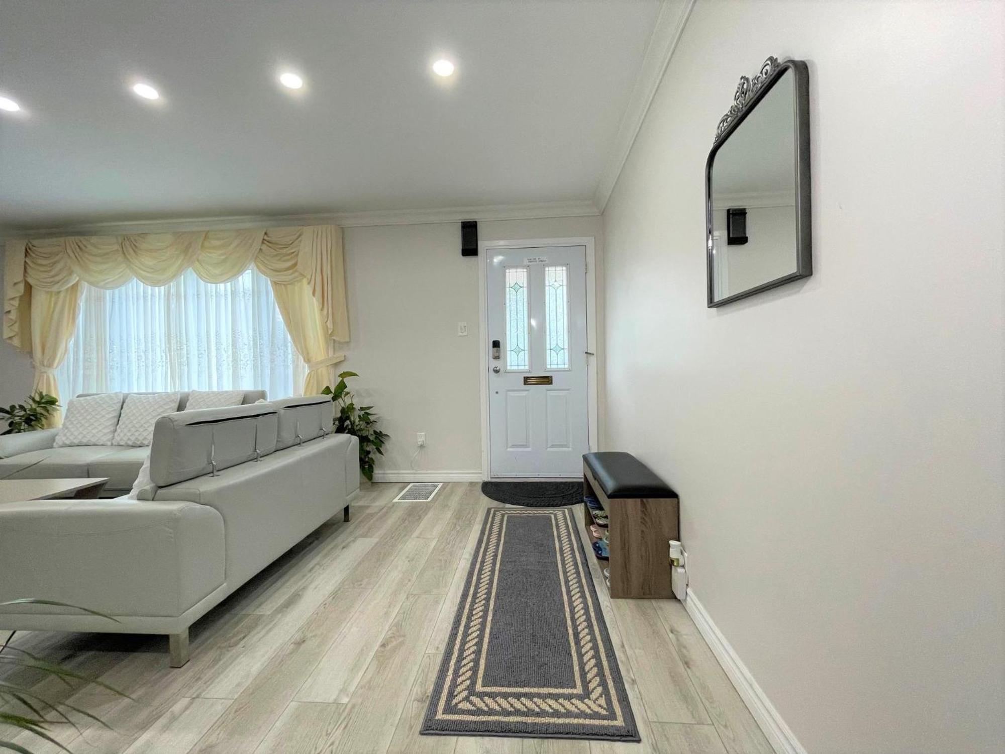 Luxurious Cozy House In Bluffs With Lake View Villa Toronto Buitenkant foto